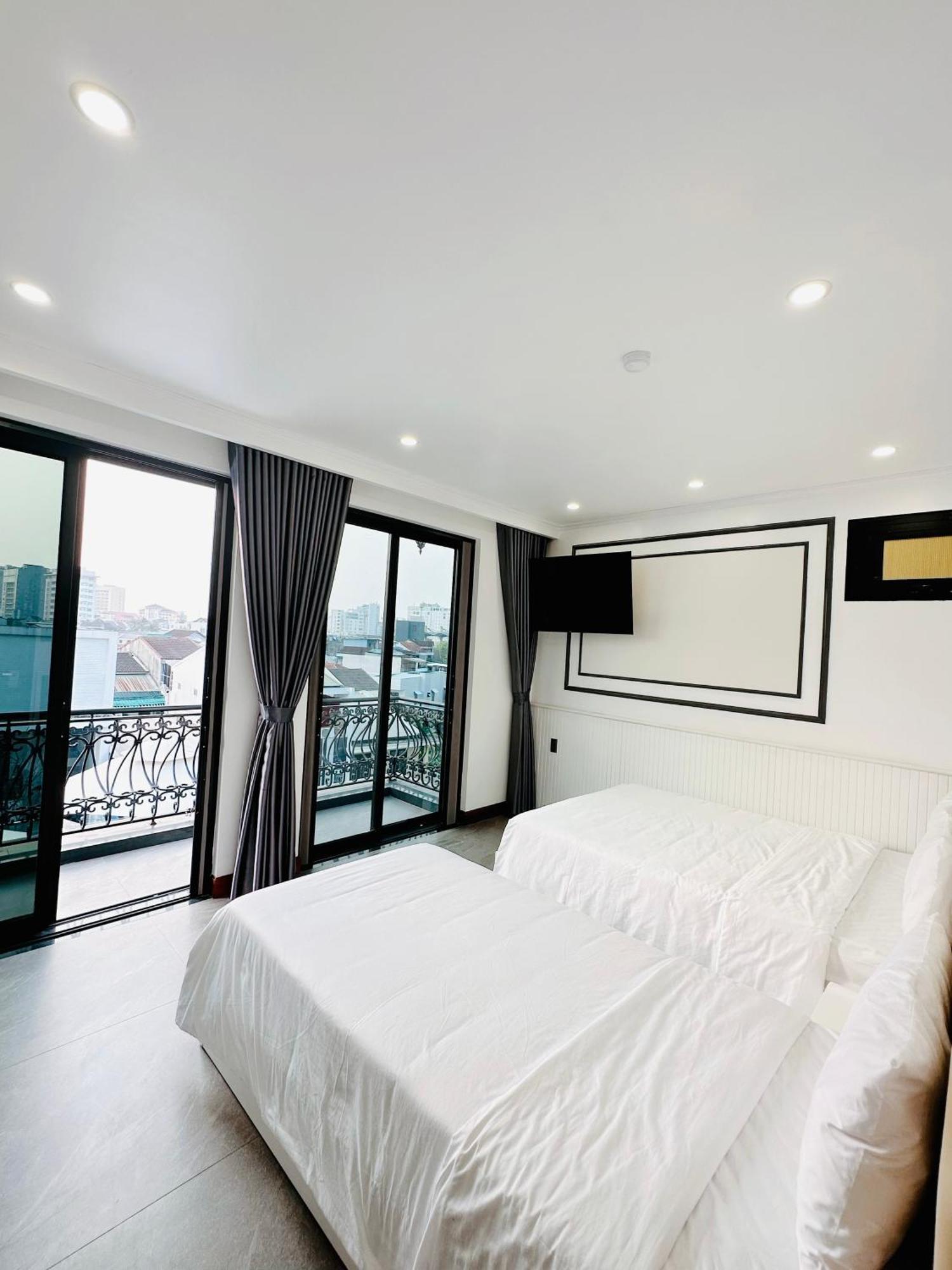Sala Hotel Hue Bagian luar foto