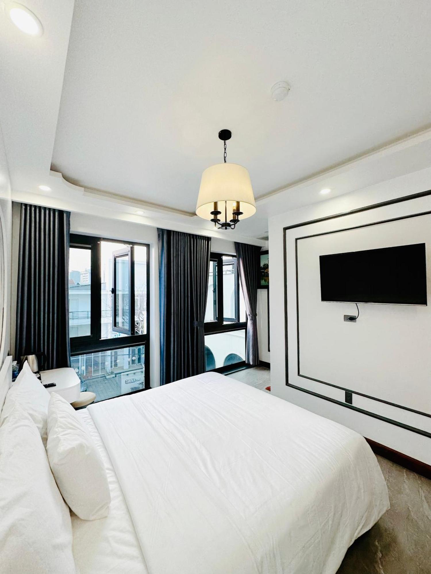 Sala Hotel Hue Bagian luar foto