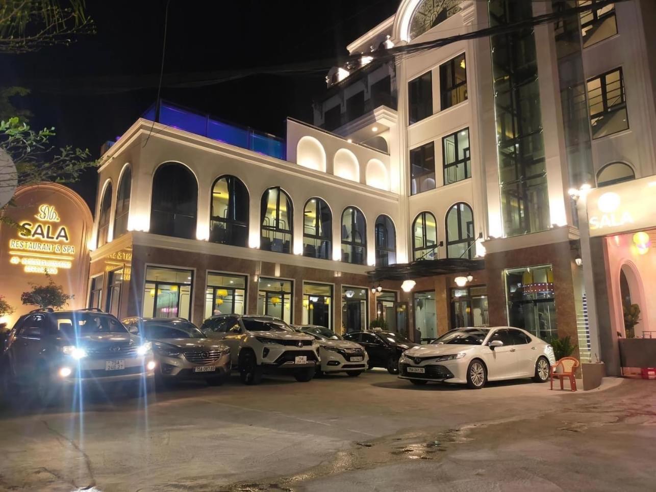 Sala Hotel Hue Bagian luar foto