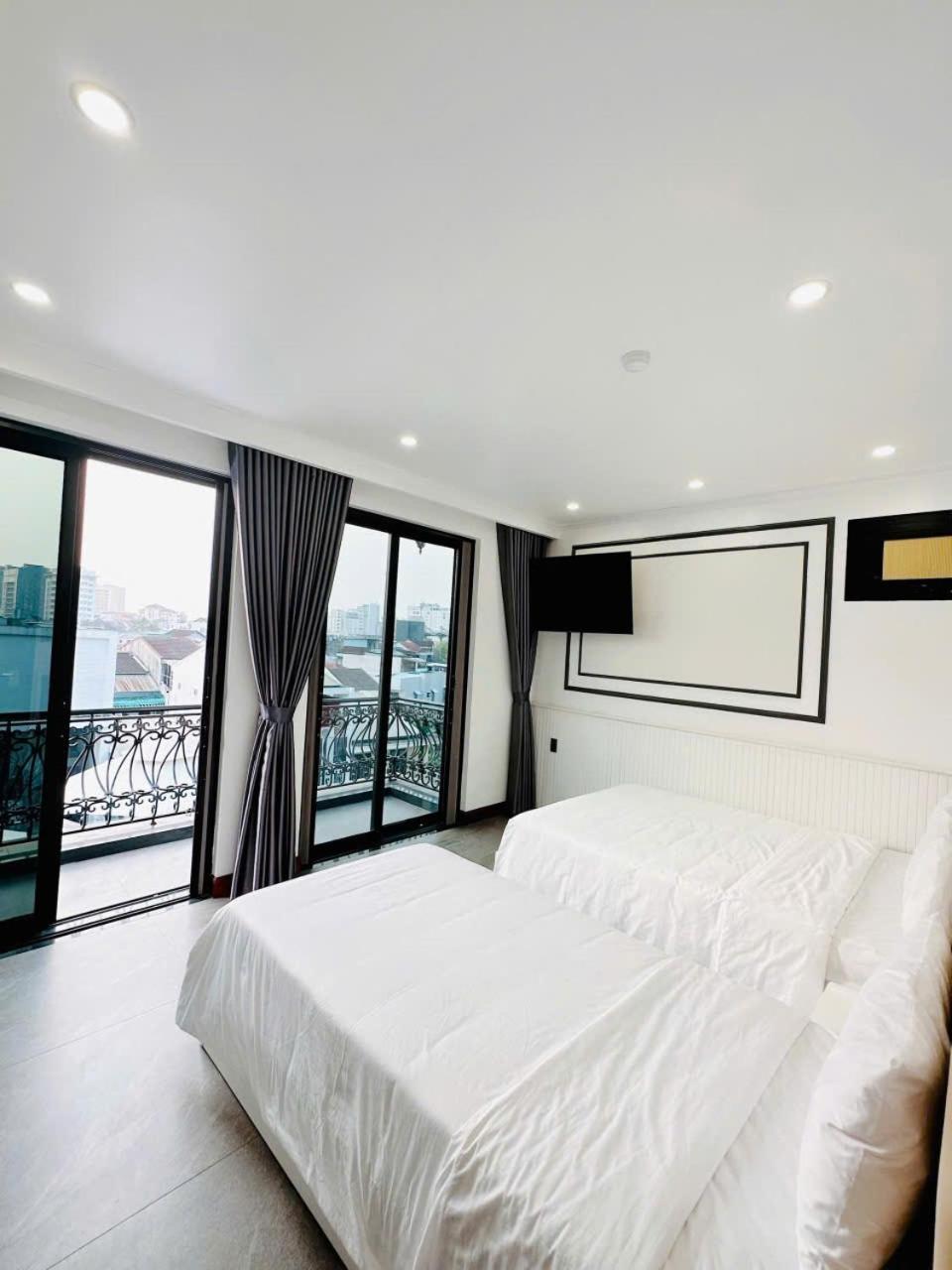 Sala Hotel Hue Bagian luar foto