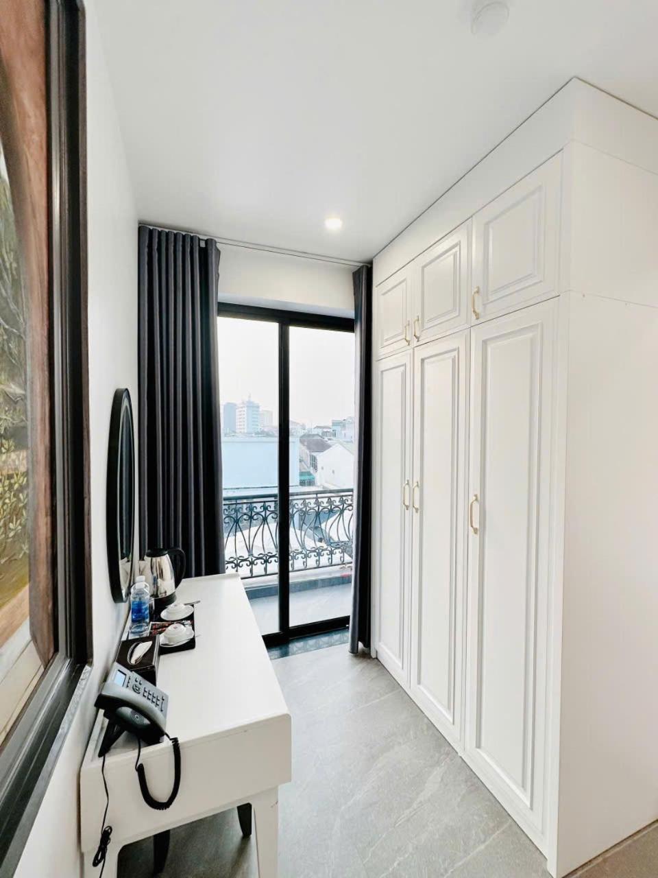 Sala Hotel Hue Bagian luar foto